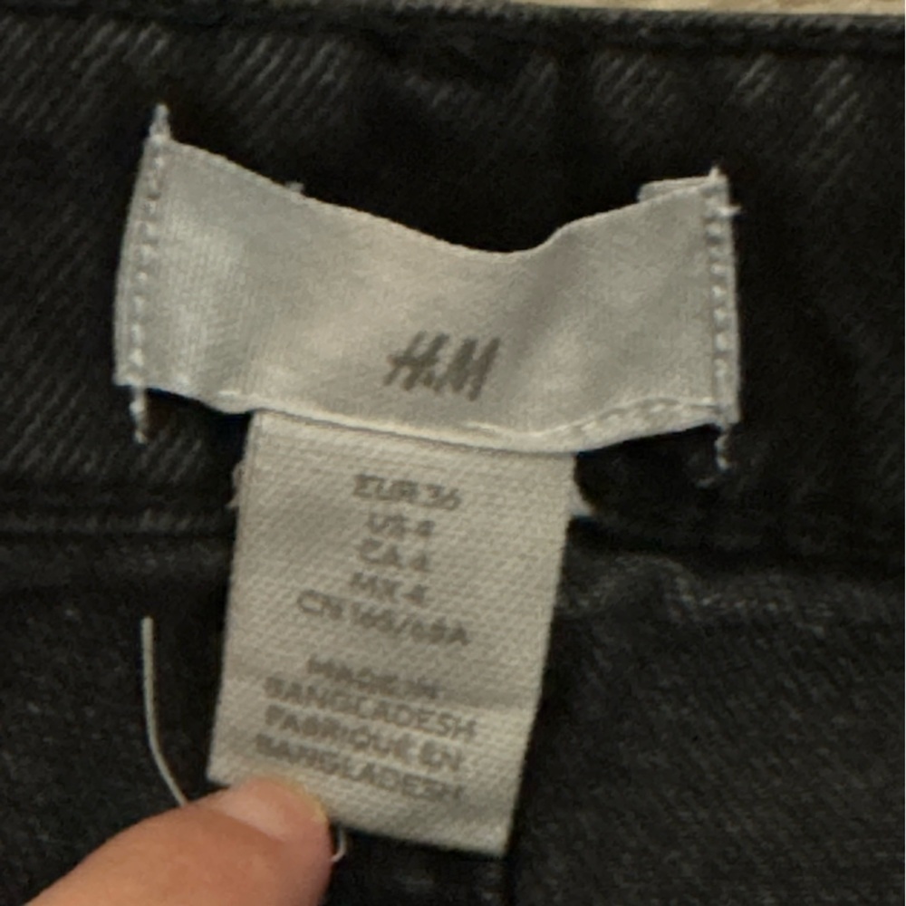 H&M Black Denim Jean Cutoff Shorts - Picture 11 of 15